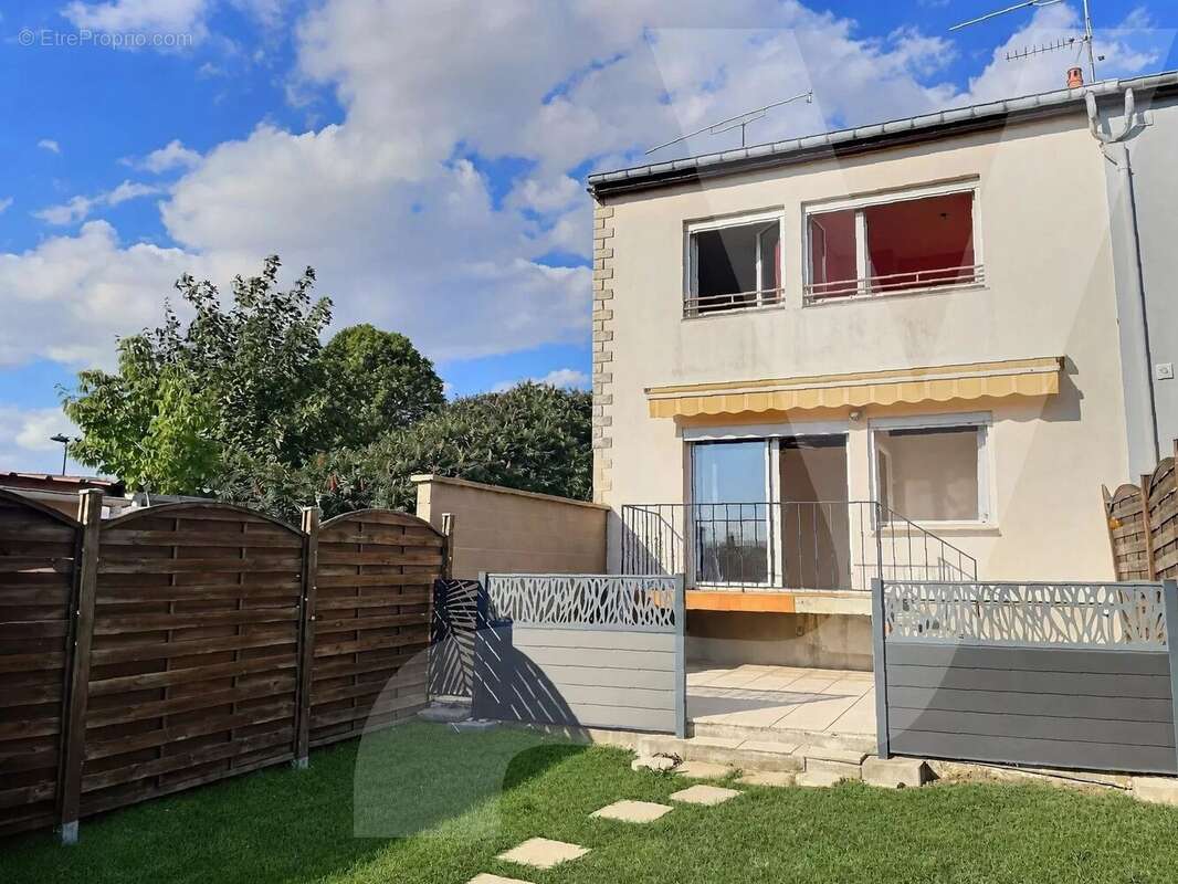 Maison avec jardin et garage - TOMBLAINE - photo 12