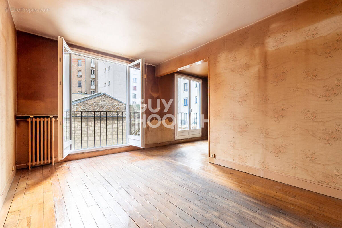 Appartement à PARIS-15E