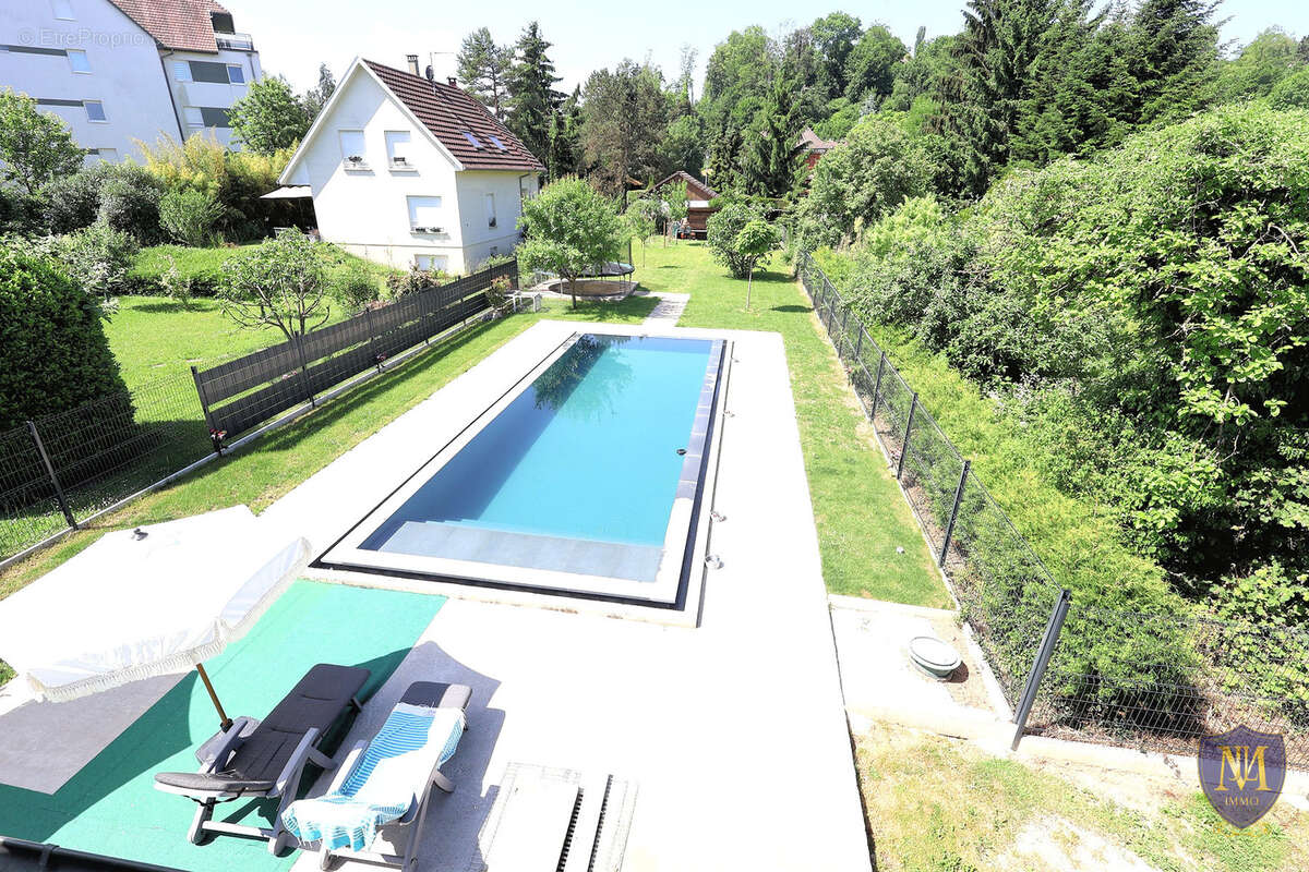 Hégenheim centre belle maison 6 pièces de 137 m2 avec piscine sur 15 ares de terrain - photo 12