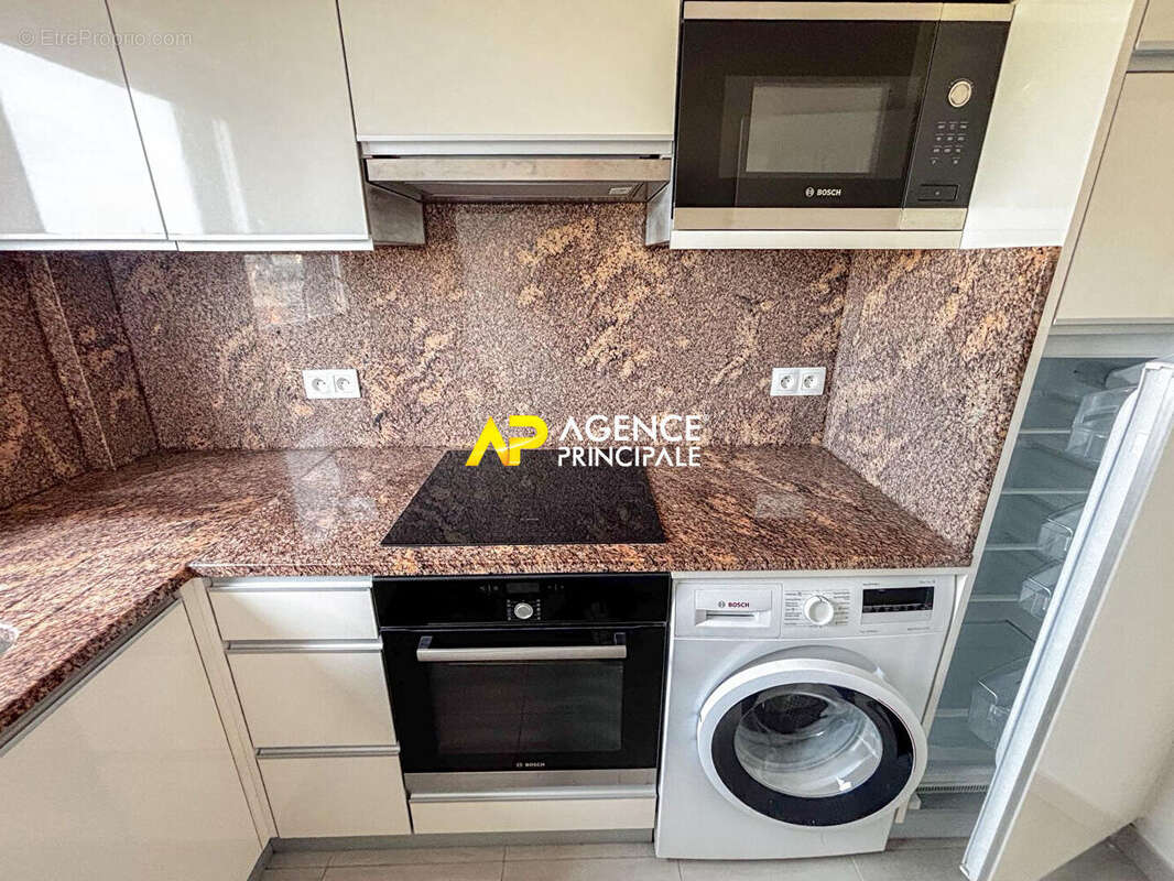 Appartement à SARTROUVILLE