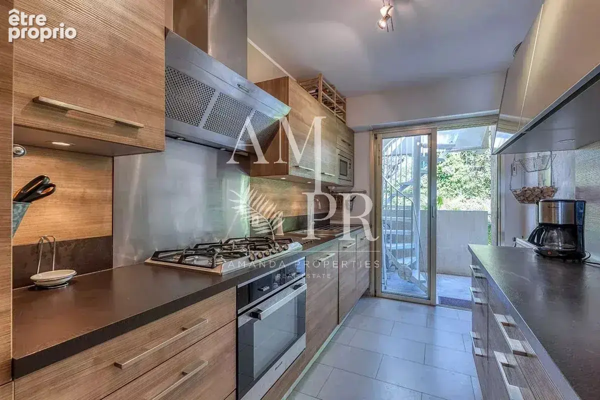 Cannes croix des gardes tres bel appartement avec toit-terrasse et vue mer - photo 9