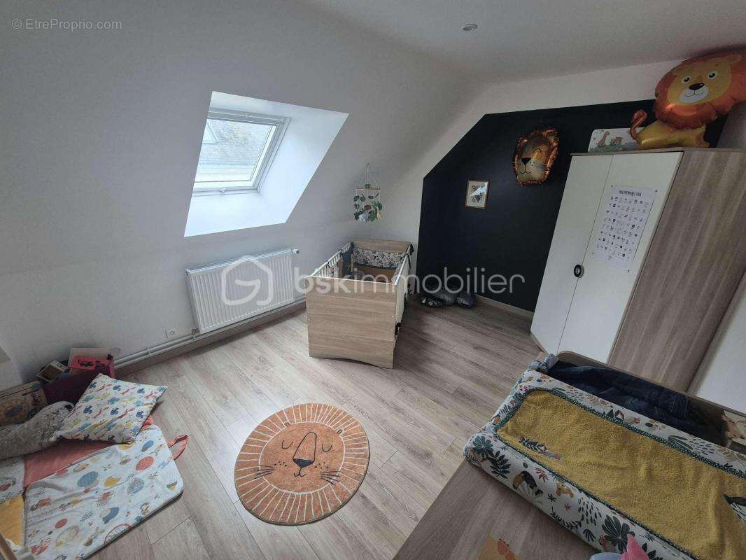 Maison à VERNEIL-LE-CHETIF