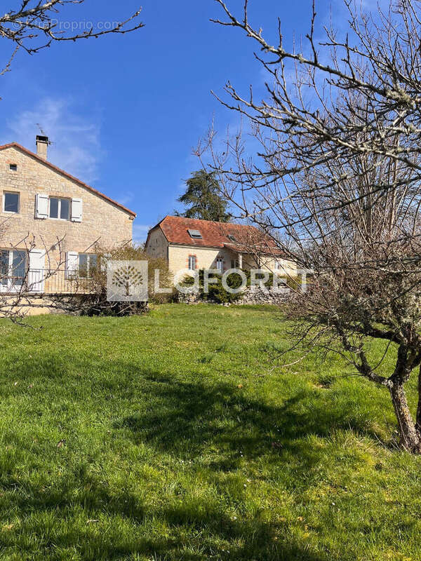 Maison à SAINT-CERNIN