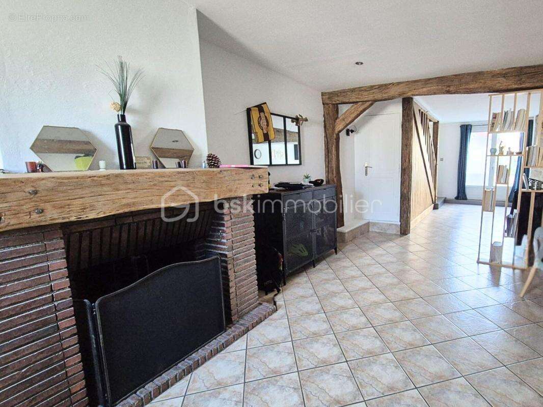 Maison à FLEURY-LES-AUBRAIS