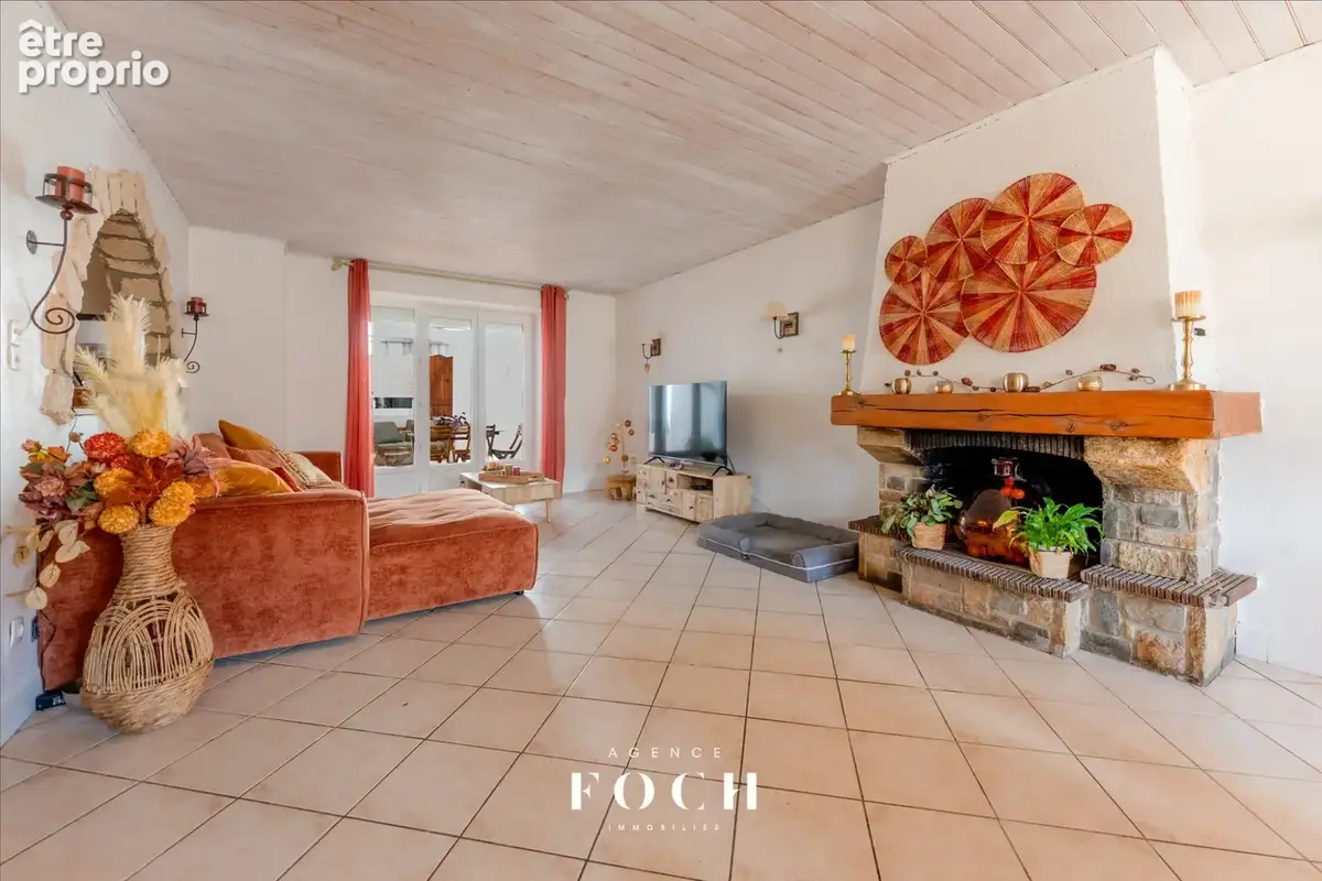 Maison 10 pièces 180 m² à vendre à Bicqueley (54200) - photo 2