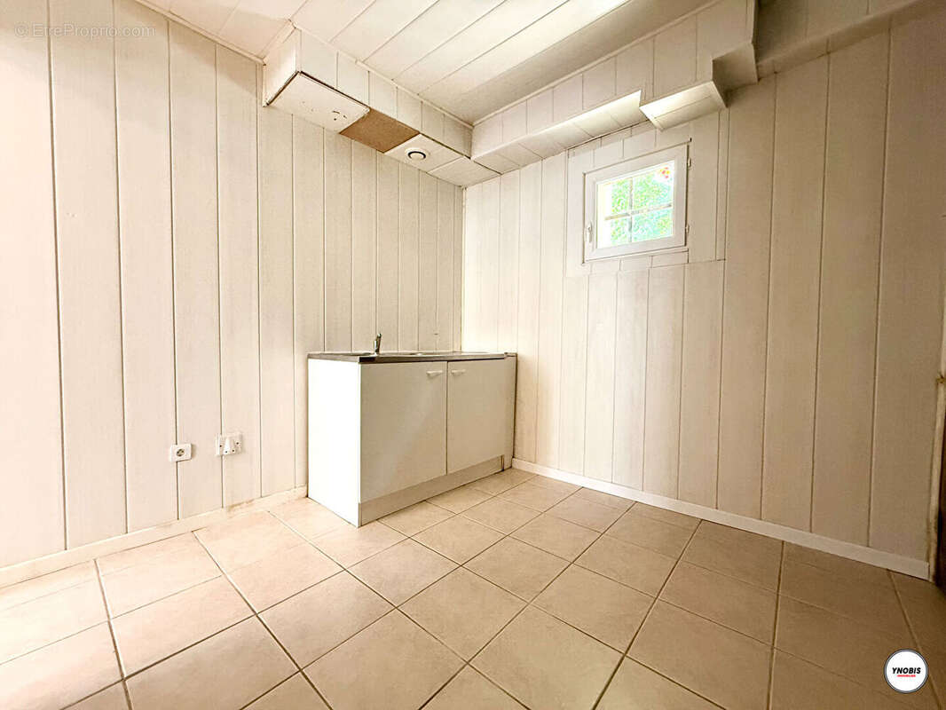 Appartement à rénover - Issou - 3 pièces - 50 m2 - photo 5