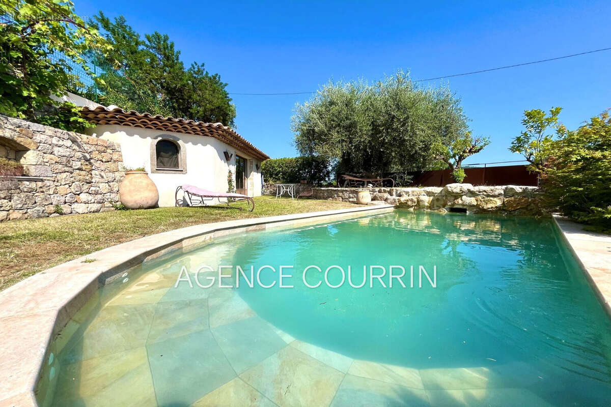 Maison à LE BAR-SUR-LOUP