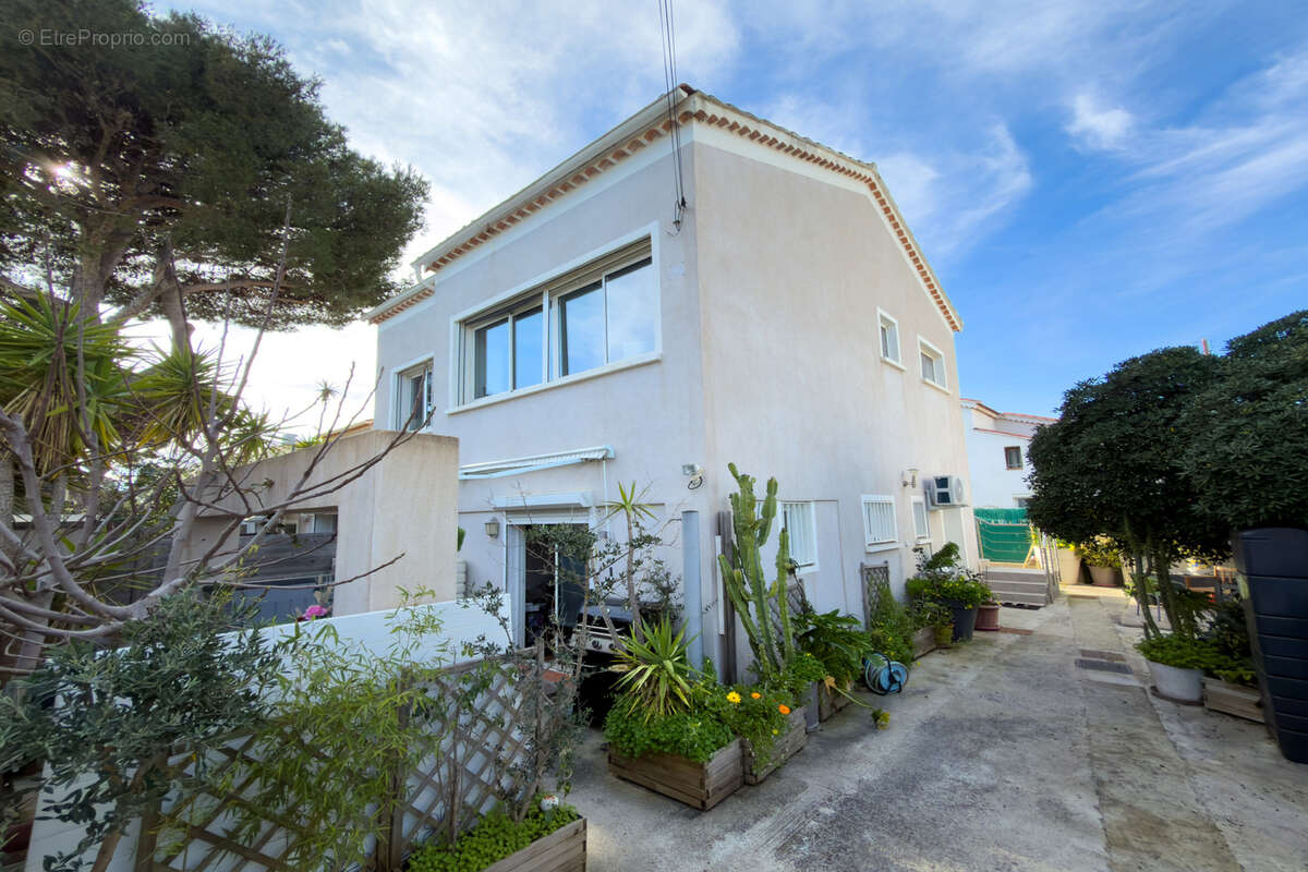 Maison à HYERES