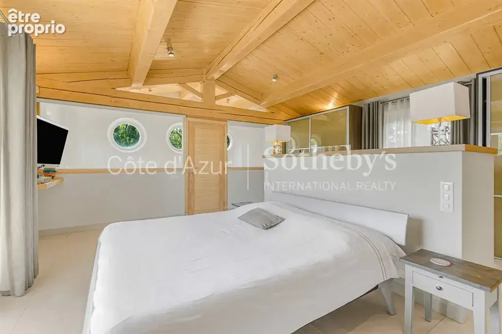 Tourrettes, villa avec piscine à débordement dans le domaine de Terre Blanche - photo 16