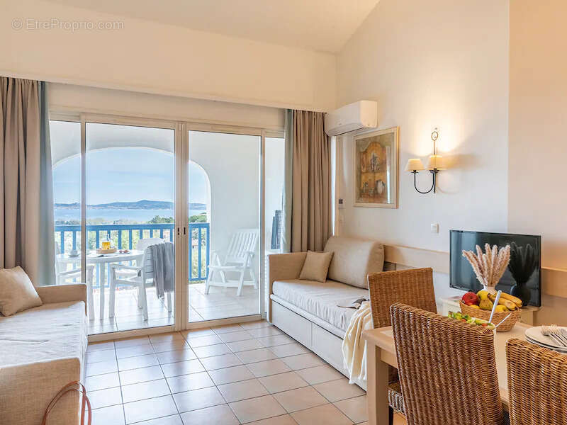 Appartement à GRIMAUD
