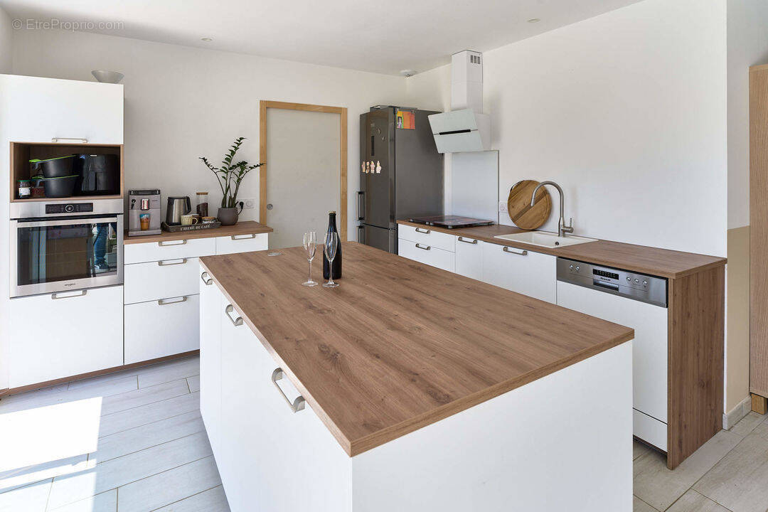 Maison à BOTZ-EN-MAUGES