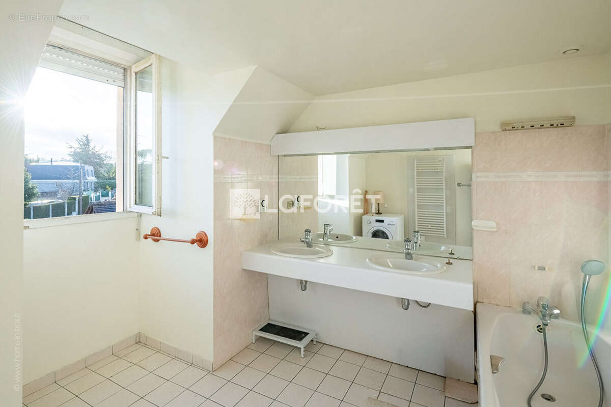 Maison à LOUVECIENNES