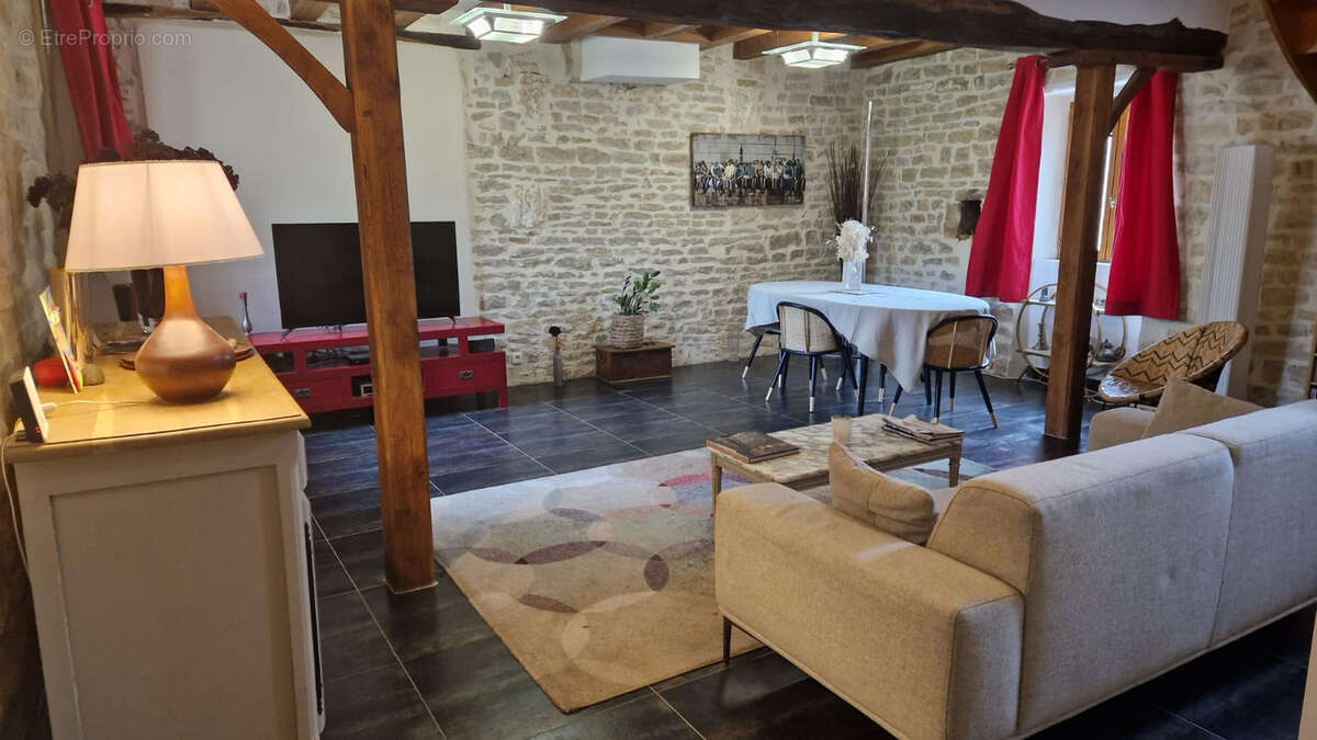 Maison à TRUCY-SUR-YONNE