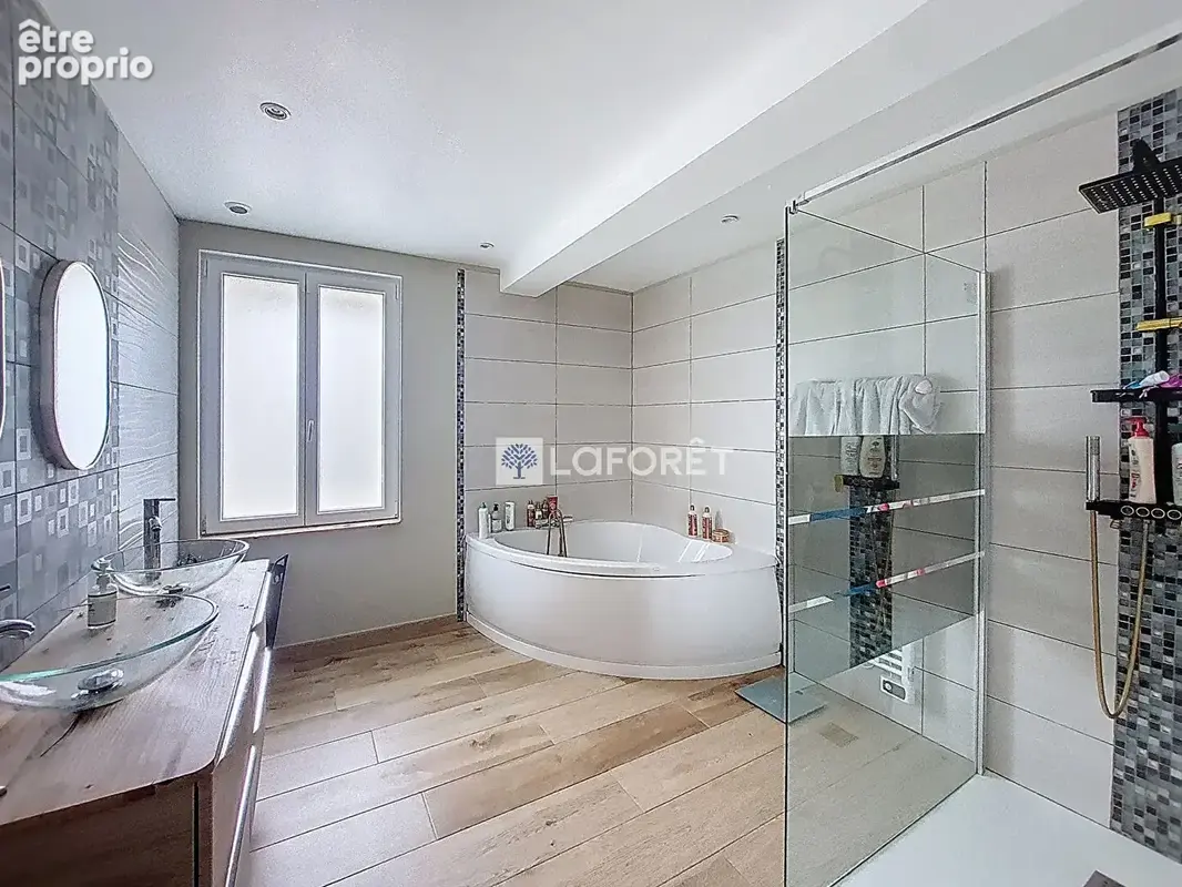 Maison Crepy 7 pièce(s) 286.03 m2 - photo 5
