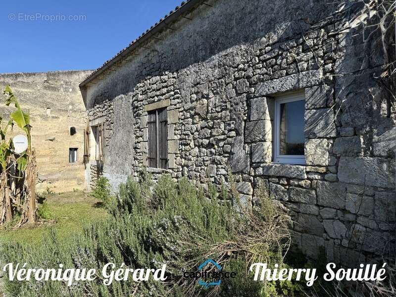Maison à LUSSAC