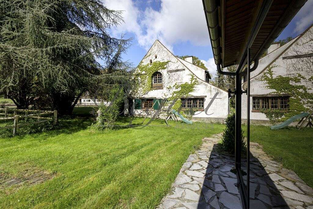 Maison à POIGNY-LA-FORET