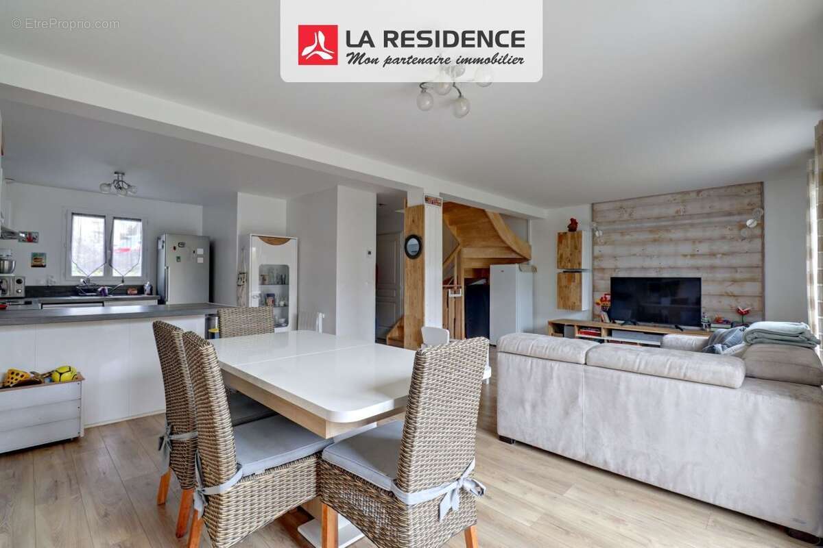 Maison à VILLIERS-SAINT-FREDERIC