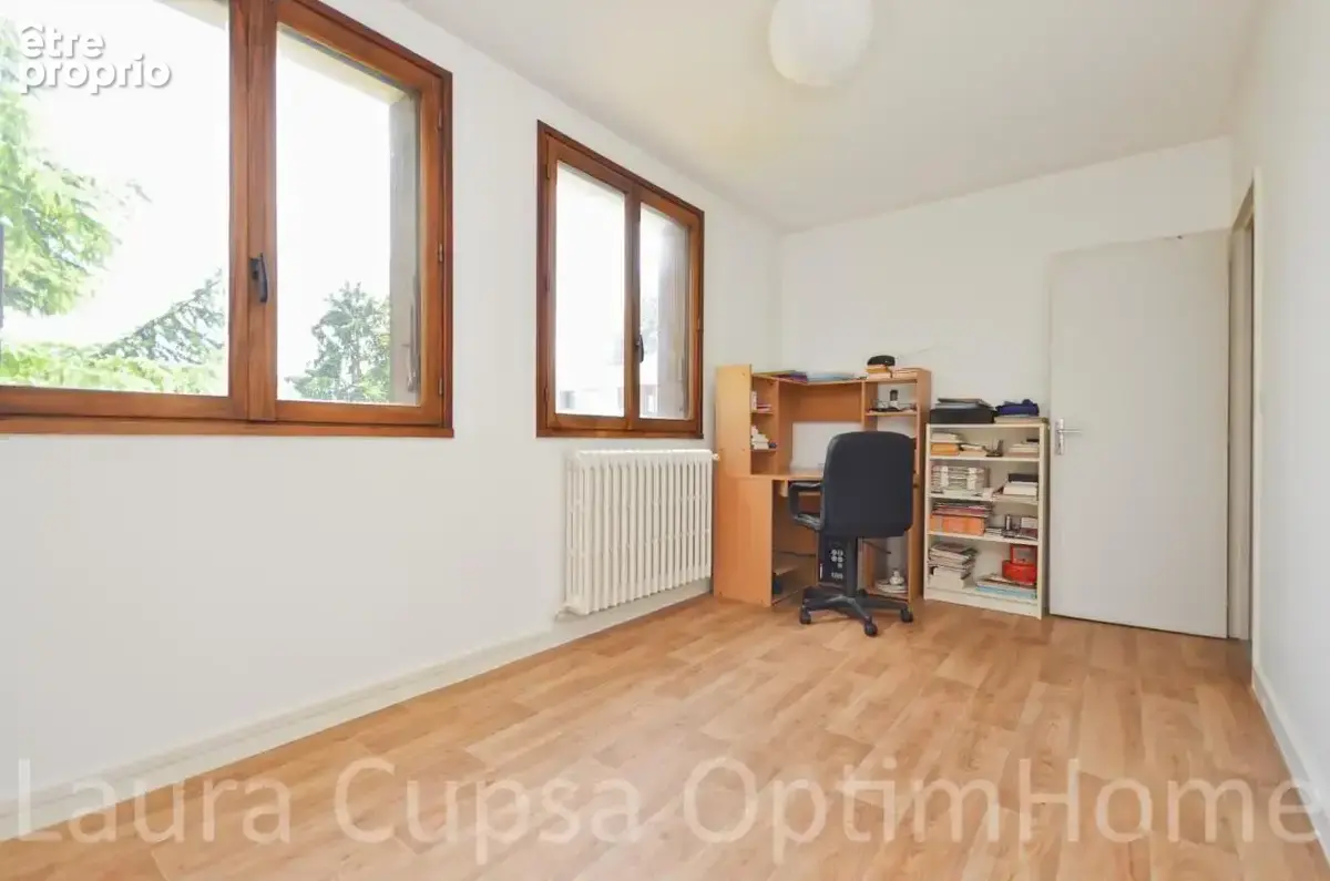Fresnes - 3 pieces - 61,76 m² - dernier etage - balcon, cave et parking - photo 8