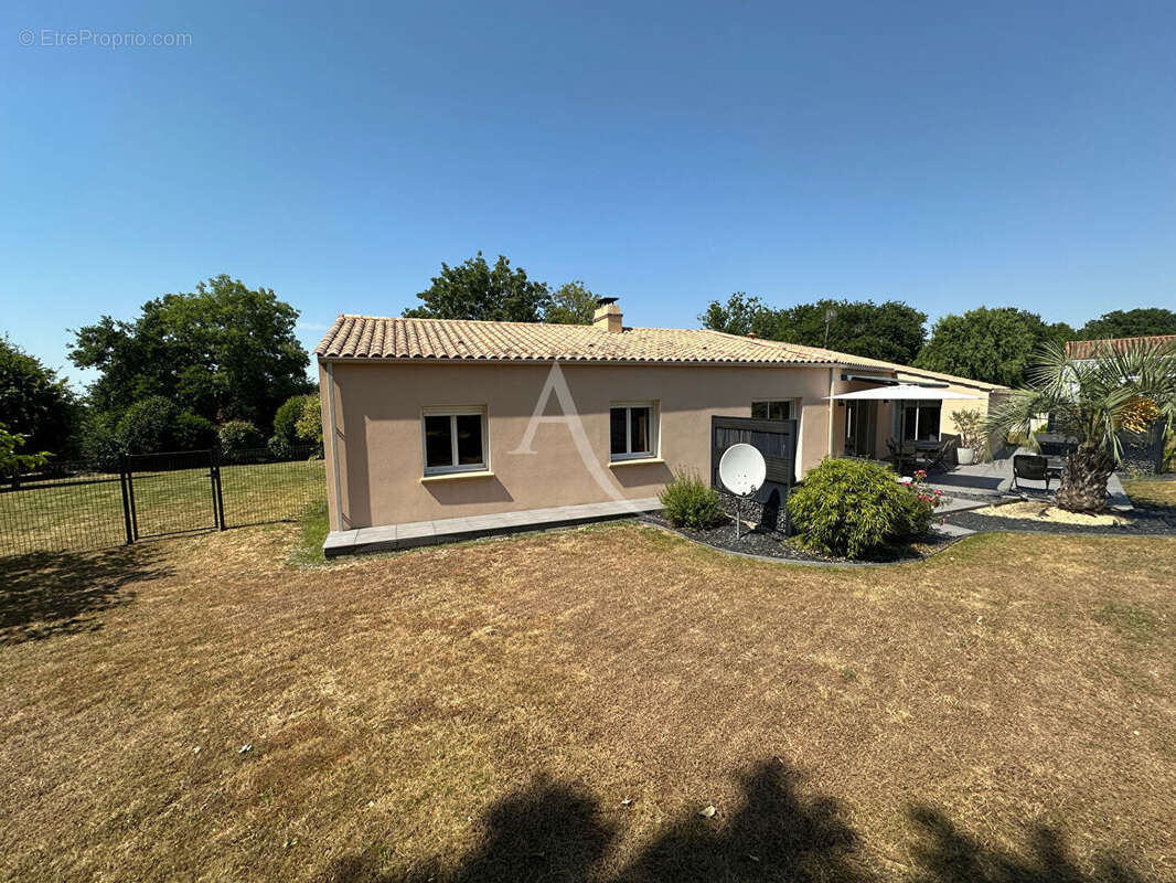 Maison à AIZENAY