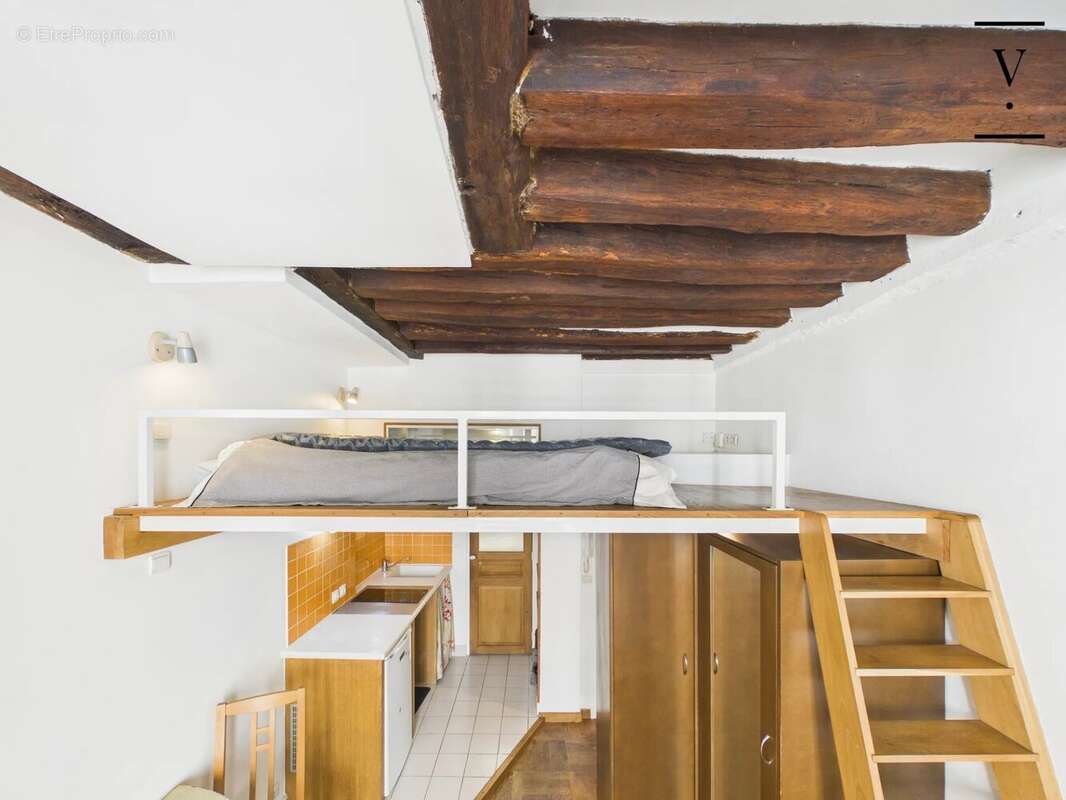 Appartement à PARIS-3E