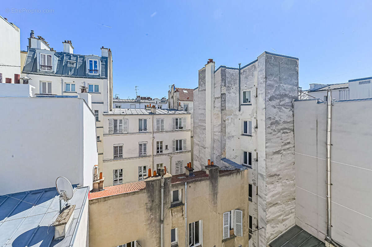 Appartement à PARIS-17E