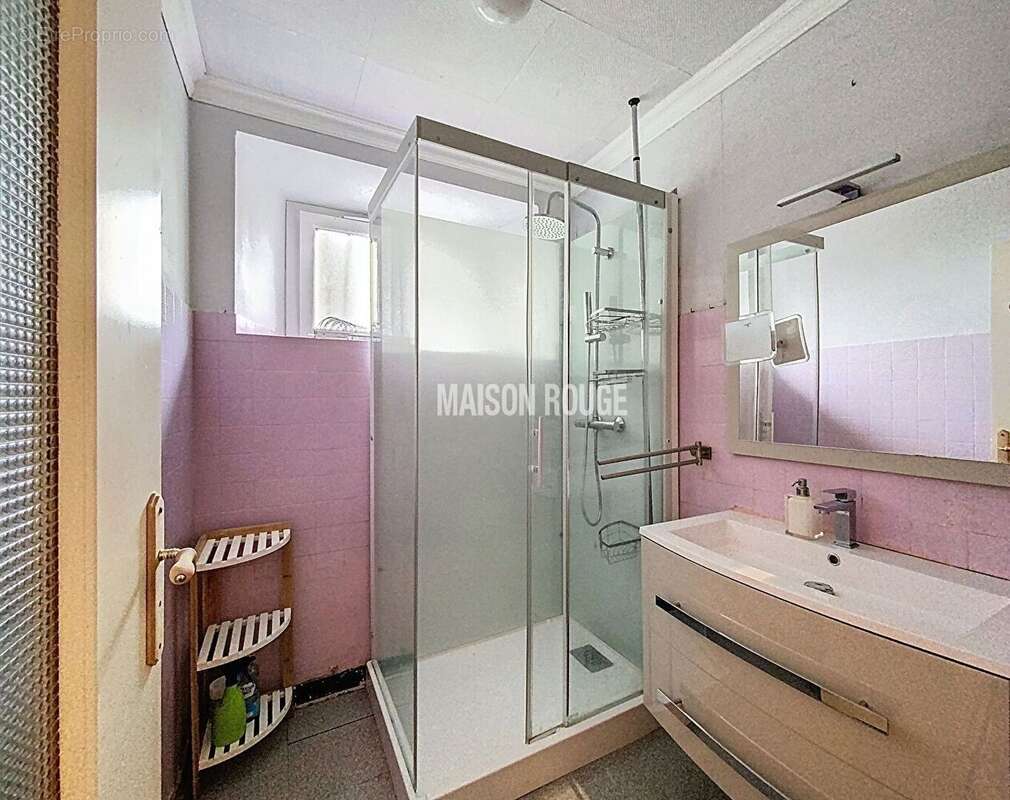 PLOUEZEC  Maison en pierre 103 m² Jardin 2360 m² - photo 7