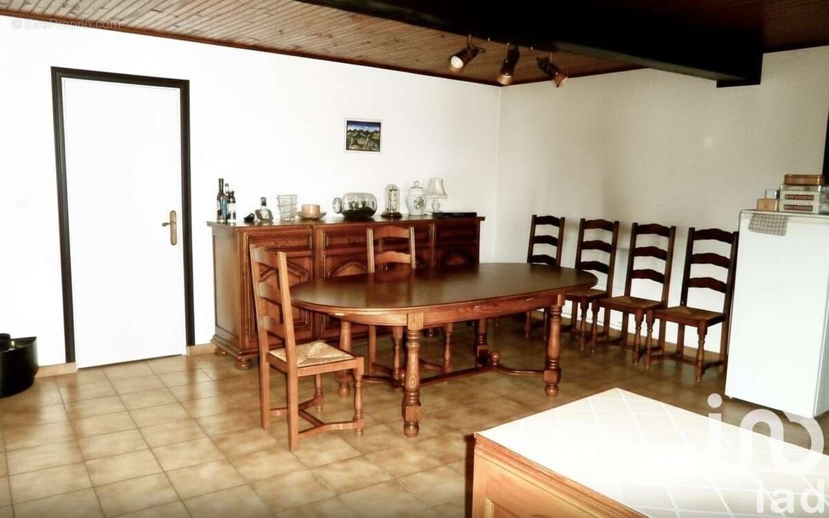 Photo 2 - Maison à LES CLERIMOIS