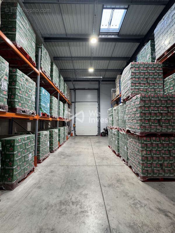 Commerce à VALERGUES