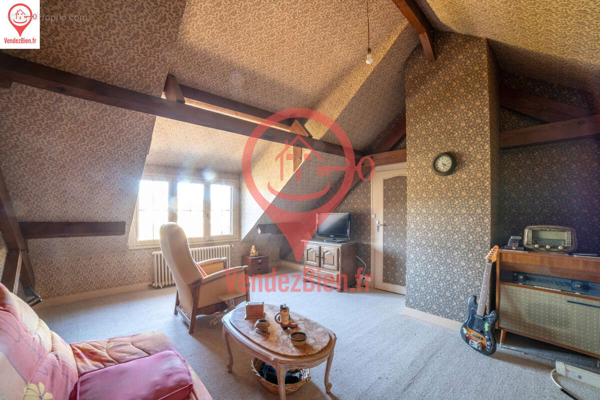 Maison à CHATEAUNEUF-SUR-CHER