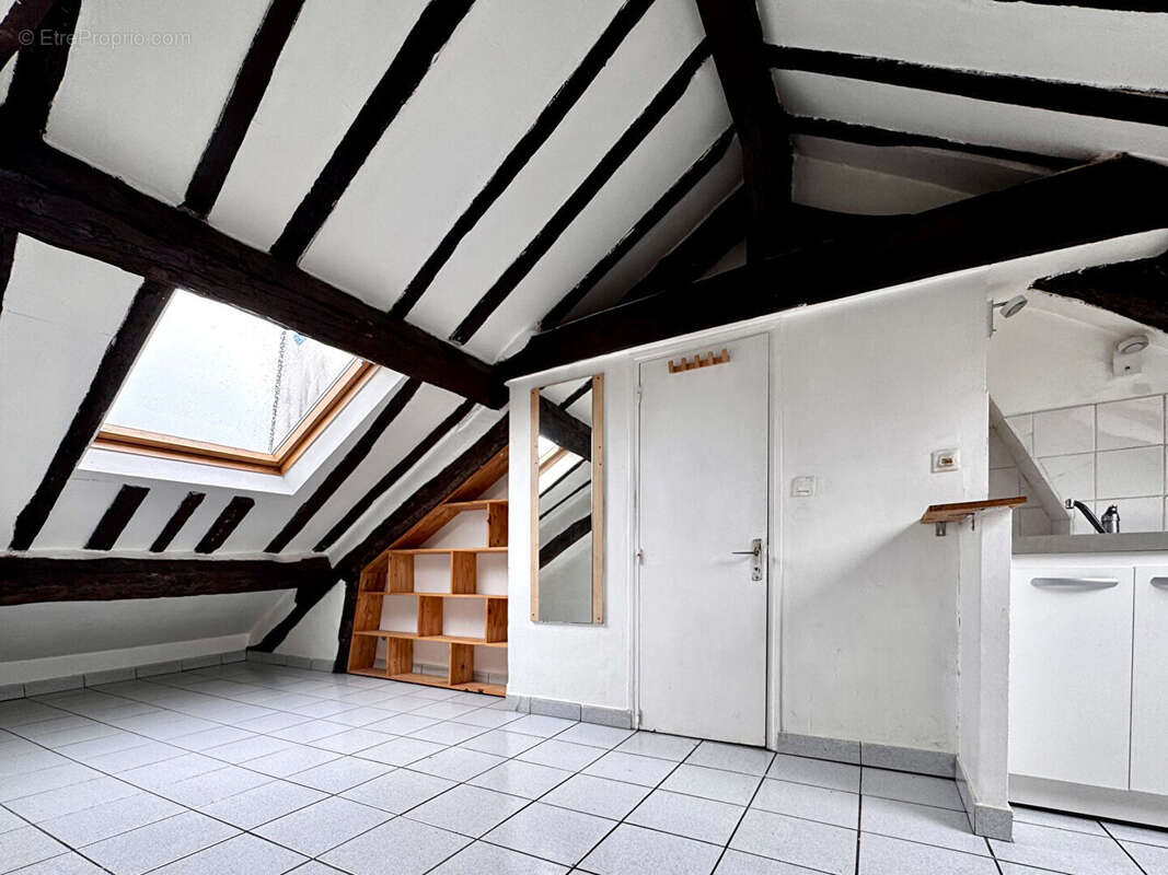 Appartement à PARIS-10E