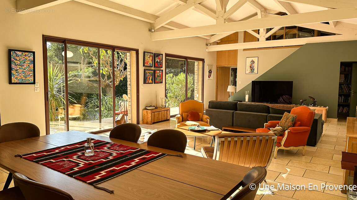 Maison à VILLENEUVE-LES-AVIGNON