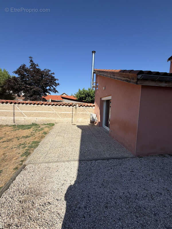 Villa de trois chambres proche du centre ville 104 m2 - photo 4