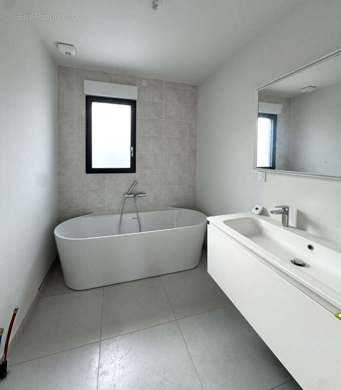 Maison à SAVIGNE-L&#039;EVEQUE