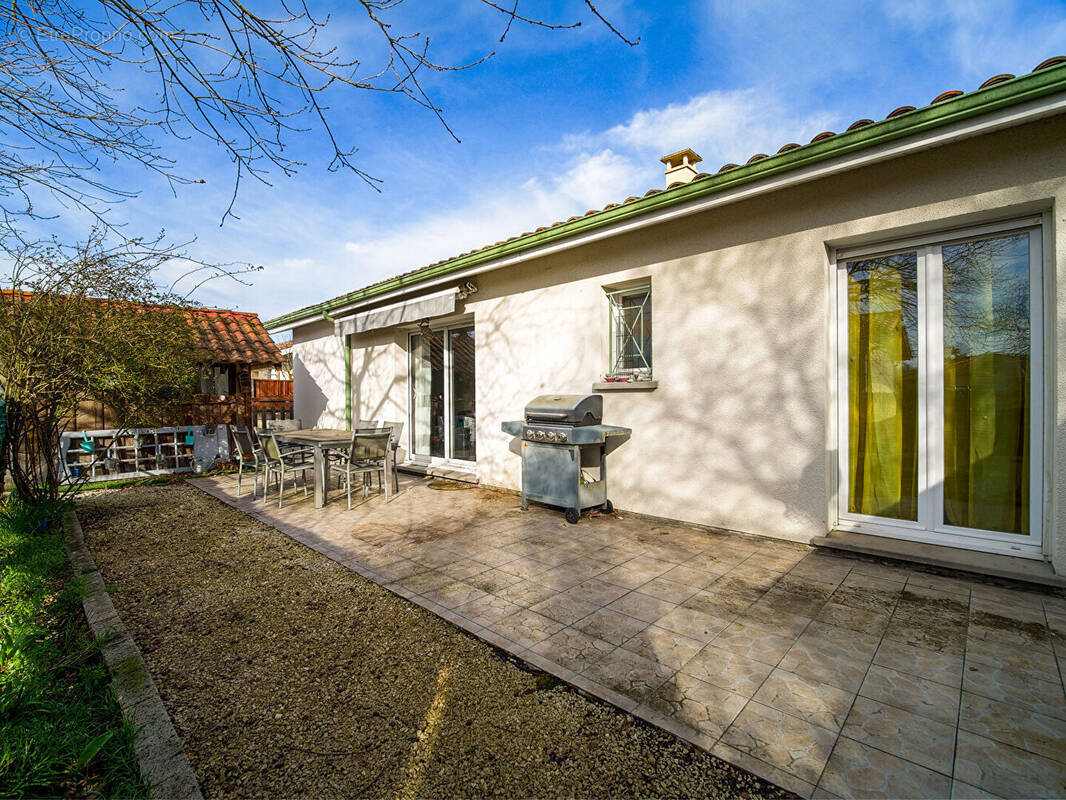 Maison à PARENTIS-EN-BORN