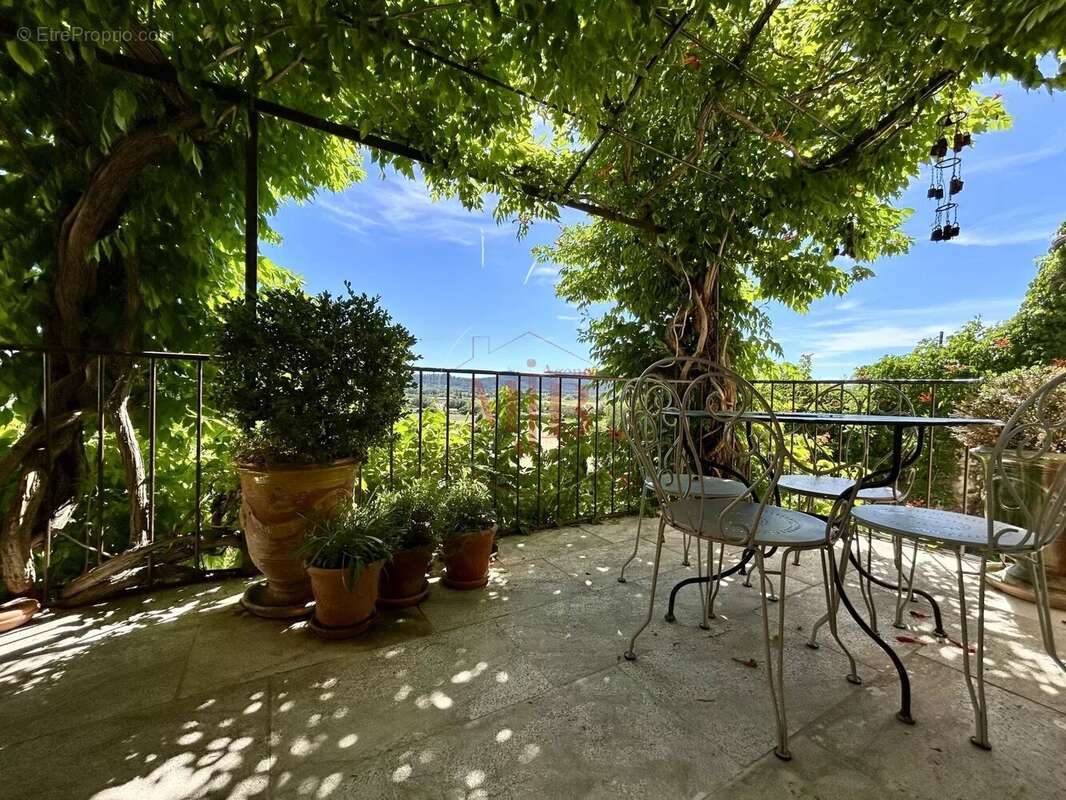 Maison à CADENET