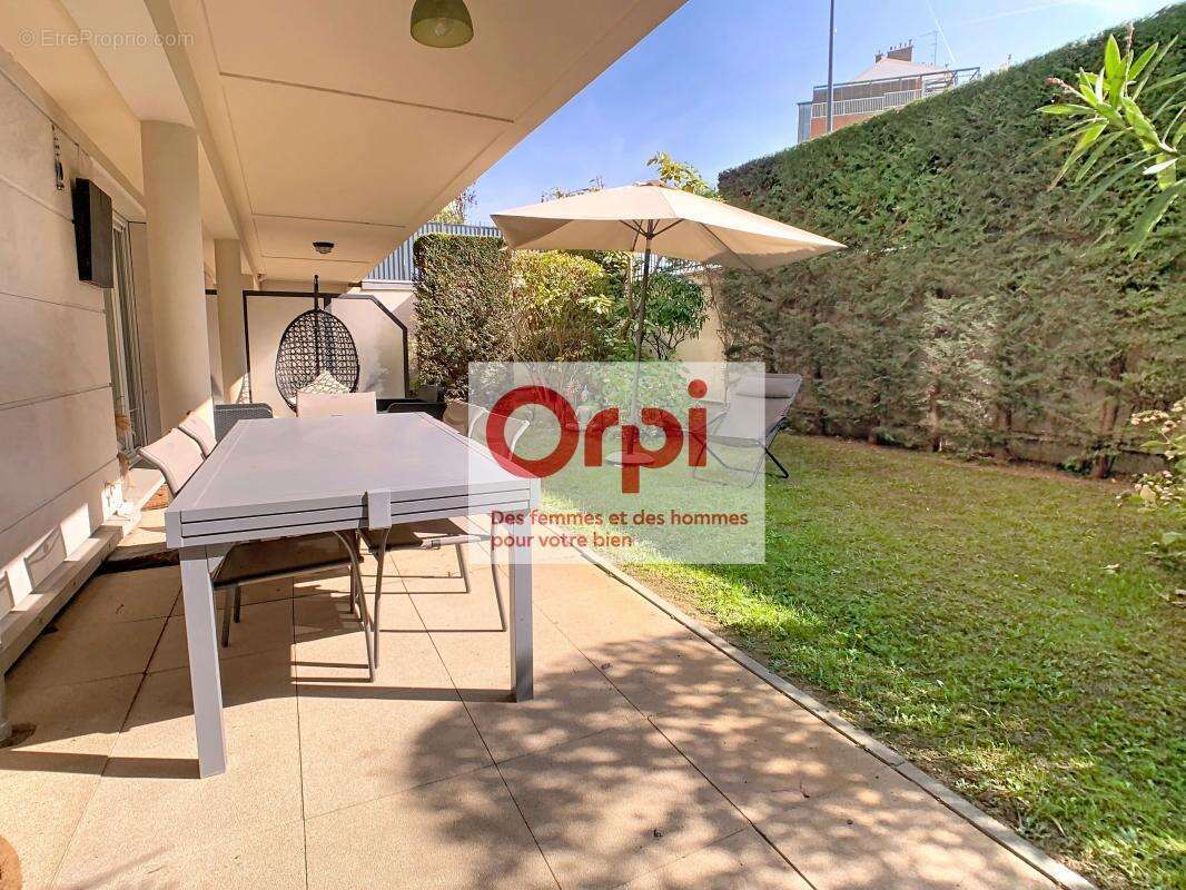 Appartement à ISSY-LES-MOULINEAUX