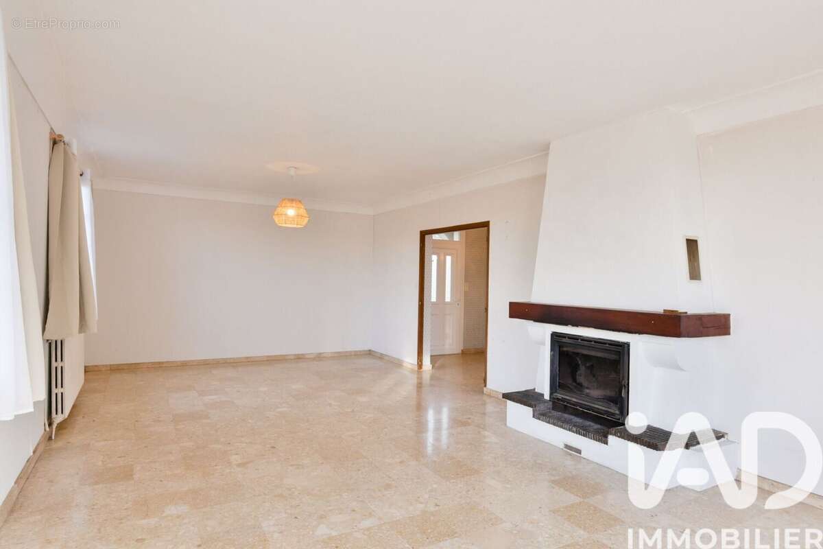 Photo 4 - Maison à VOUILLE