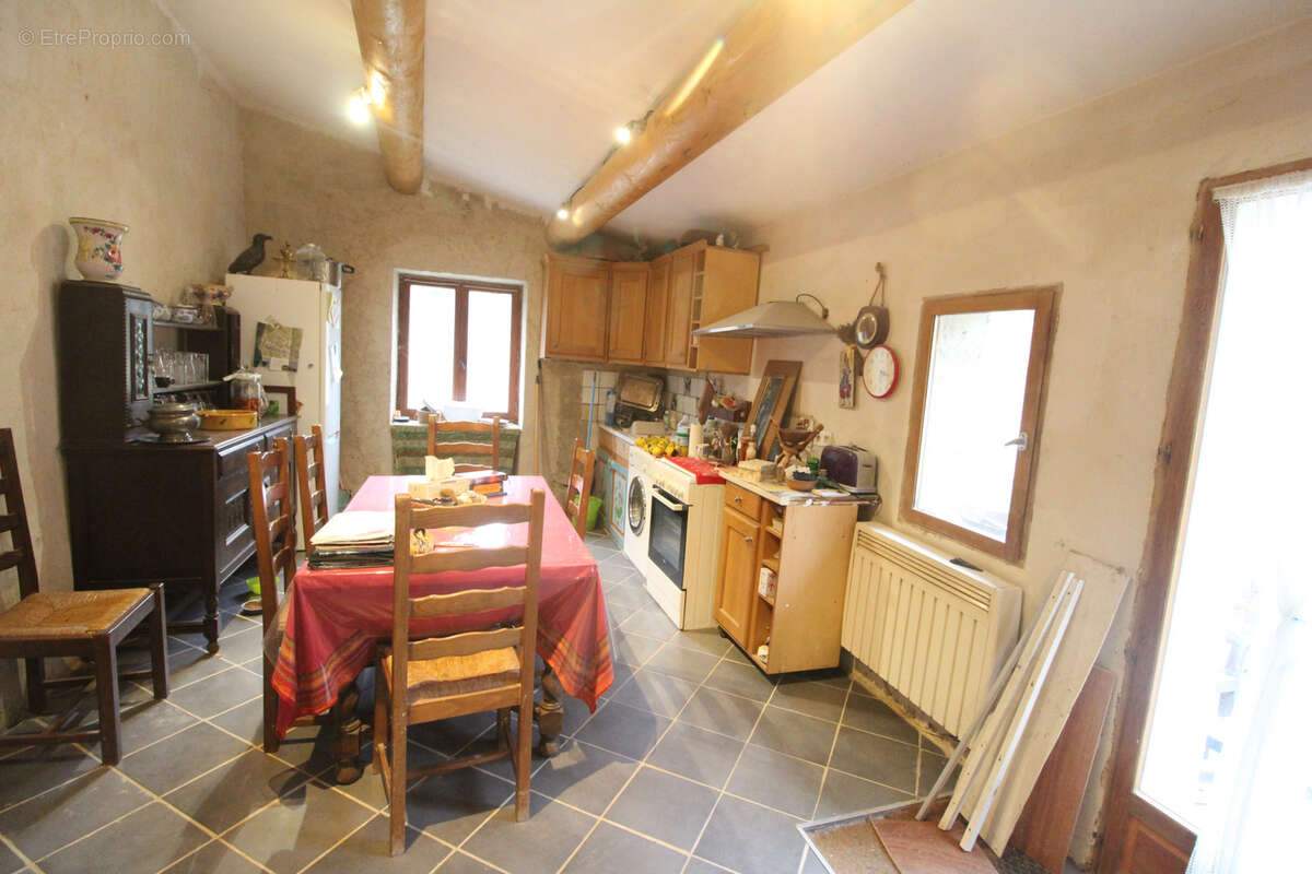 Maison à CERESTE