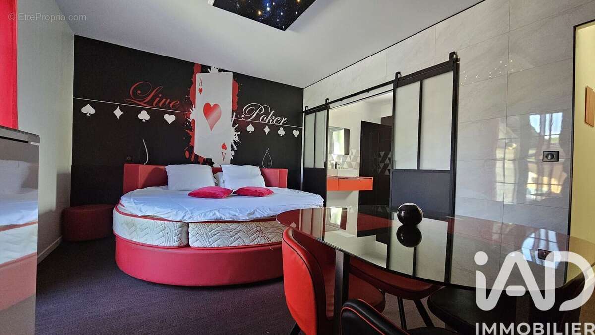 Maison 357 m² à Le Mesnil-Theribus  - photo 9
