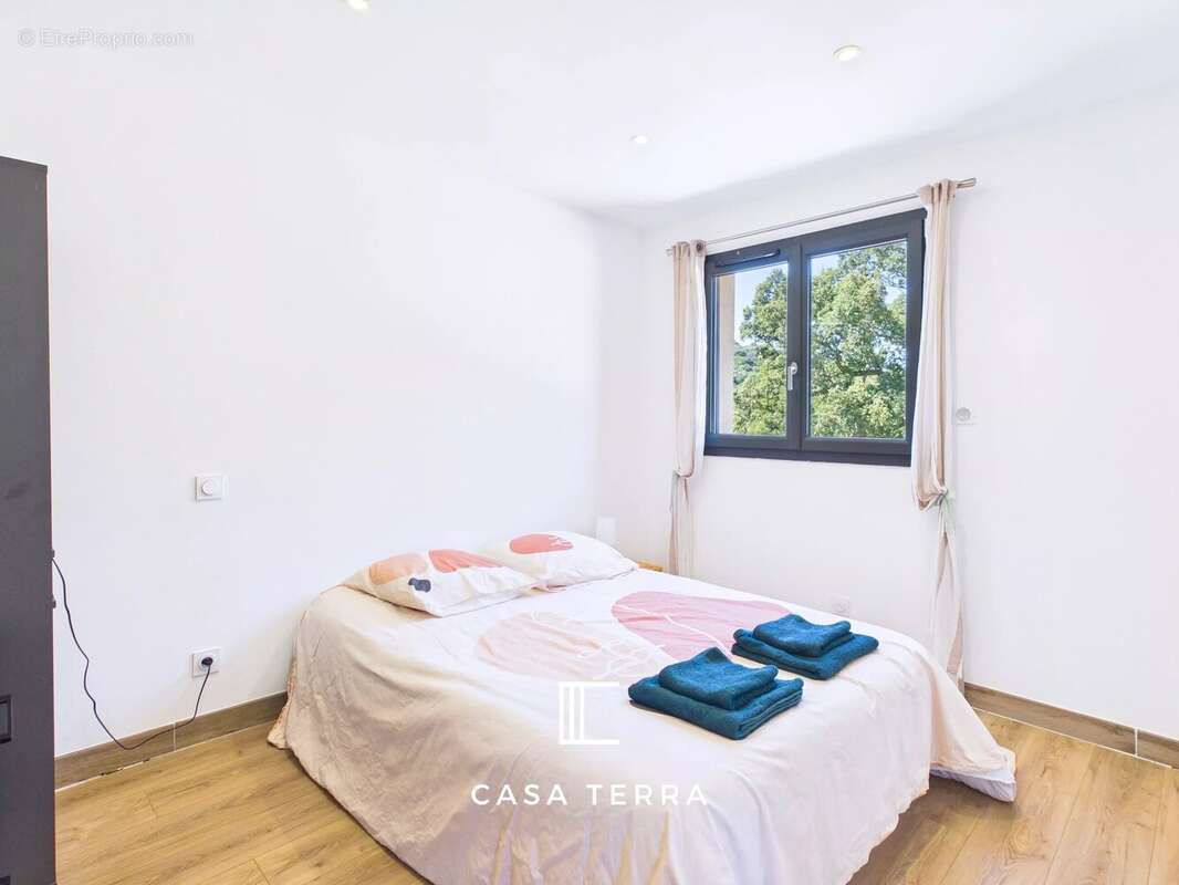 LENZA - Villa composée de 3 logements, vue collines / Pinarello - photo 24
