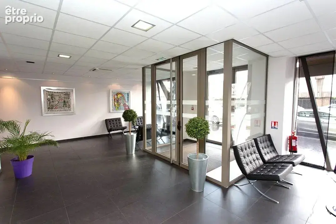 INVESTISSEMENT LOCATIF  LYON 3  Résidence Appart'HOTEL Lyon Lumière  6,48 % de rentabilité - photo 12