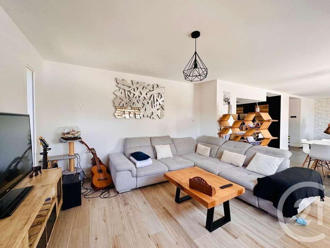 Maison à SAINT-ANDRE-DE-CUBZAC