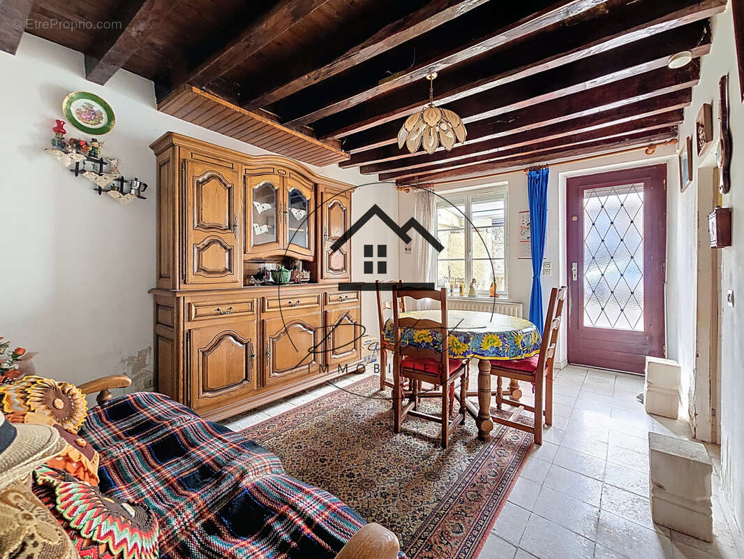Maison à MOUY