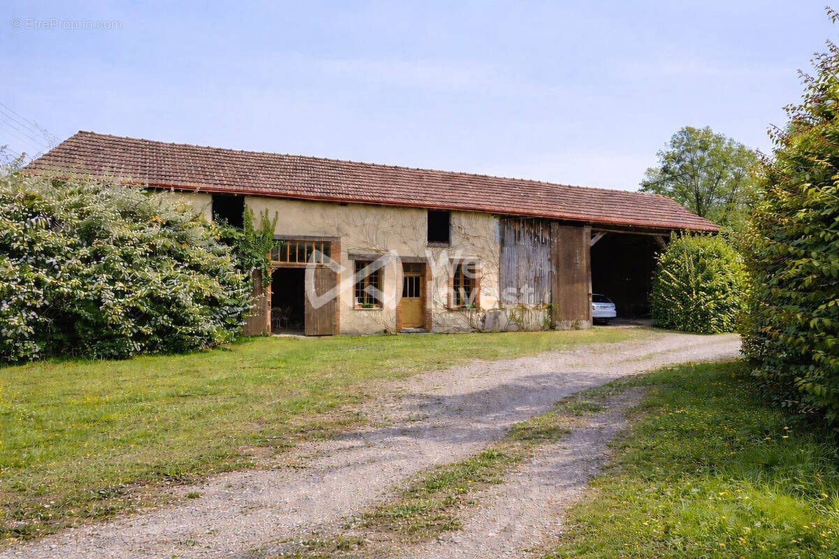 Maison à JOUY