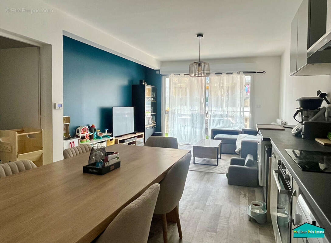 Appartement de trois chambres avec grande terrasse - photo 2