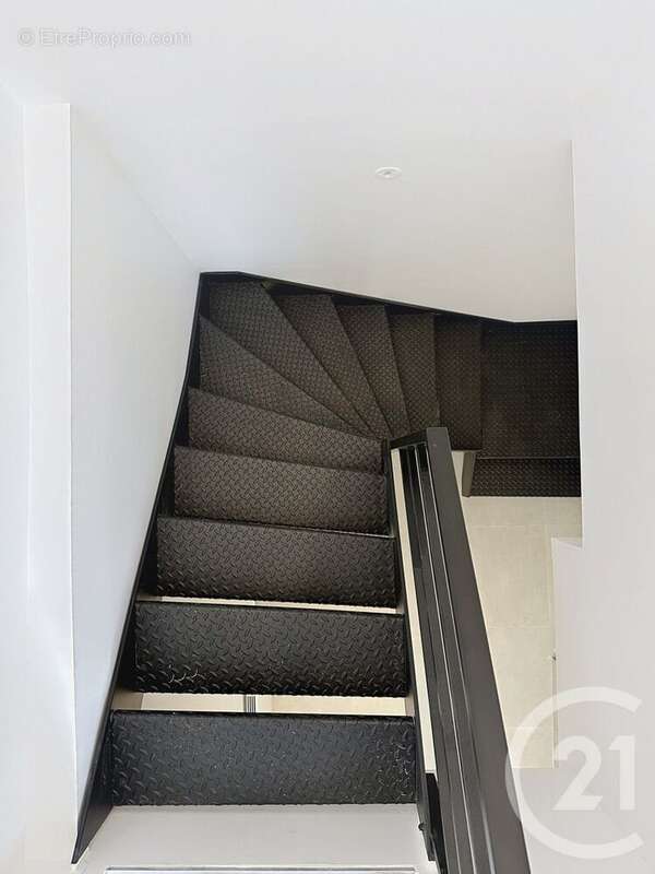 Appartement à PARIS-19E