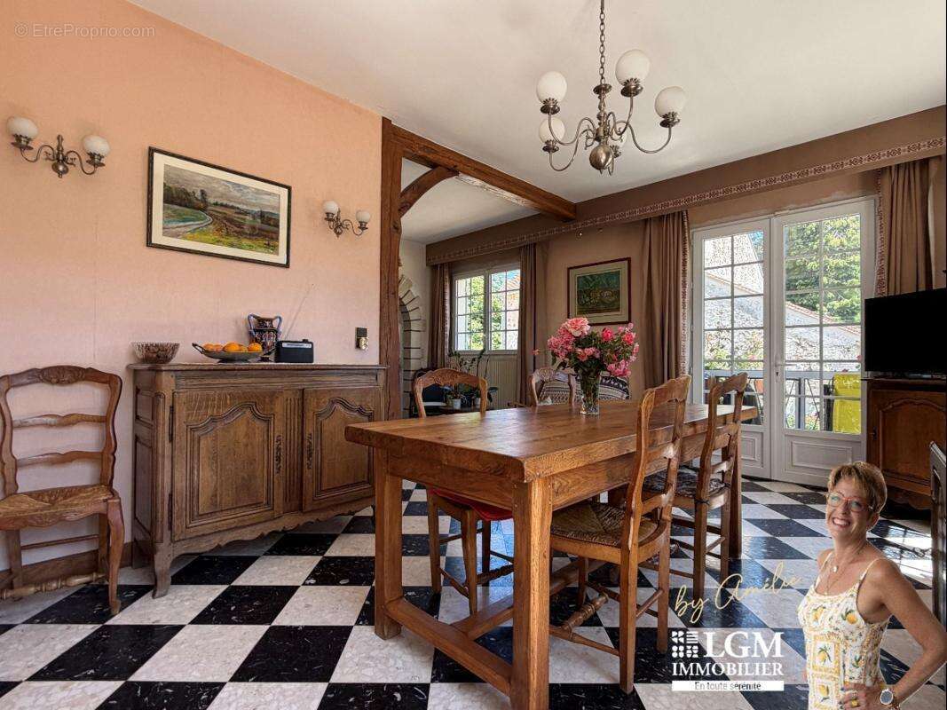 Propriété de caractère de 168 m²- 4 Chambres - Dépendances - photo 4