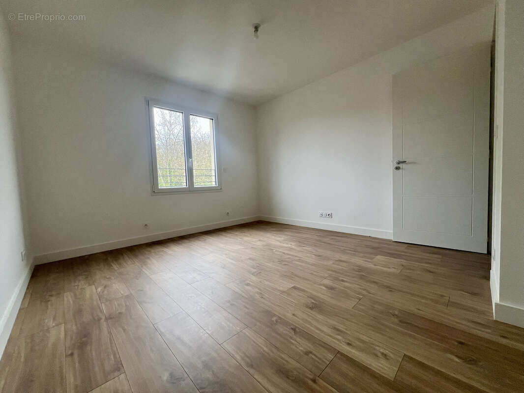 Maison à MONTFORT-L&#039;AMAURY