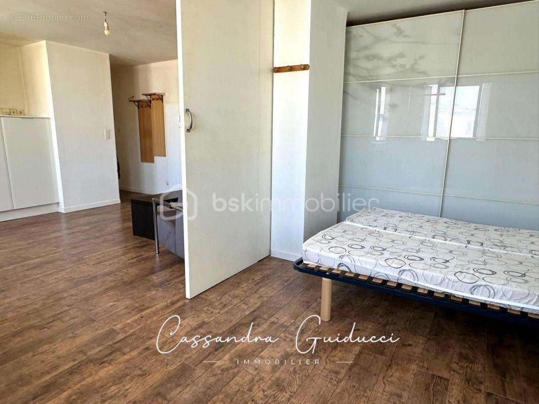 Appartement à MARSEILLE-8E