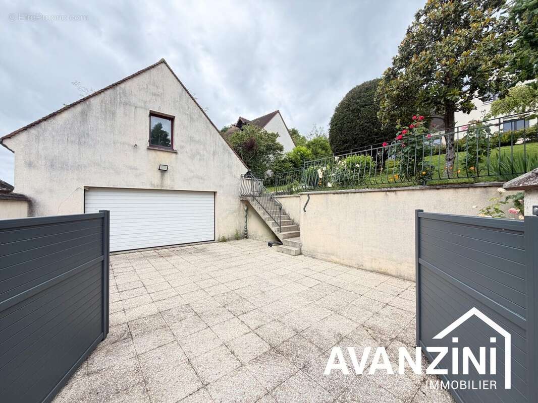 Maison à COUPVRAY
